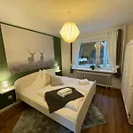 Haus Sonnenschein בית נופש ביספינגן